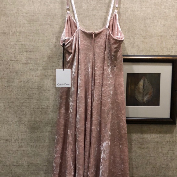 NWT $129 Calvin Klein Blush crushed velvet dress - Picture 4 of 6